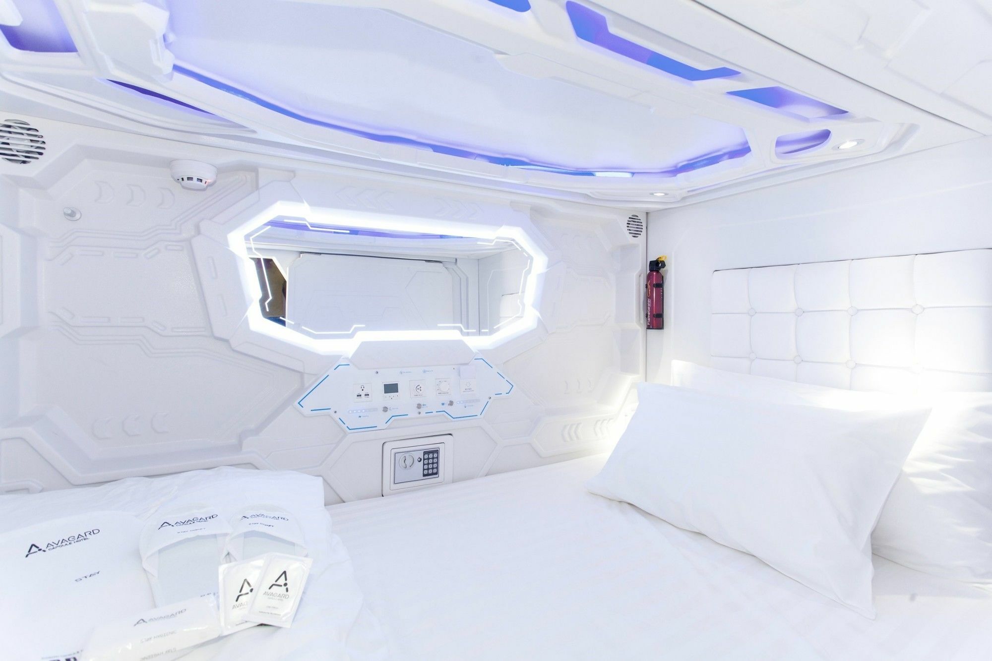 Avagard Capsule Hotel - Suvarnabhumi Airport Самутпракан Екстер'єр фото